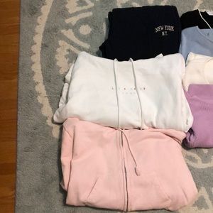 BRANDY MELVILLE COLLECTION POST